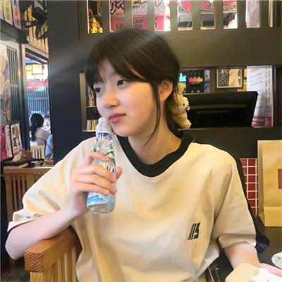 面纱下的足球杯